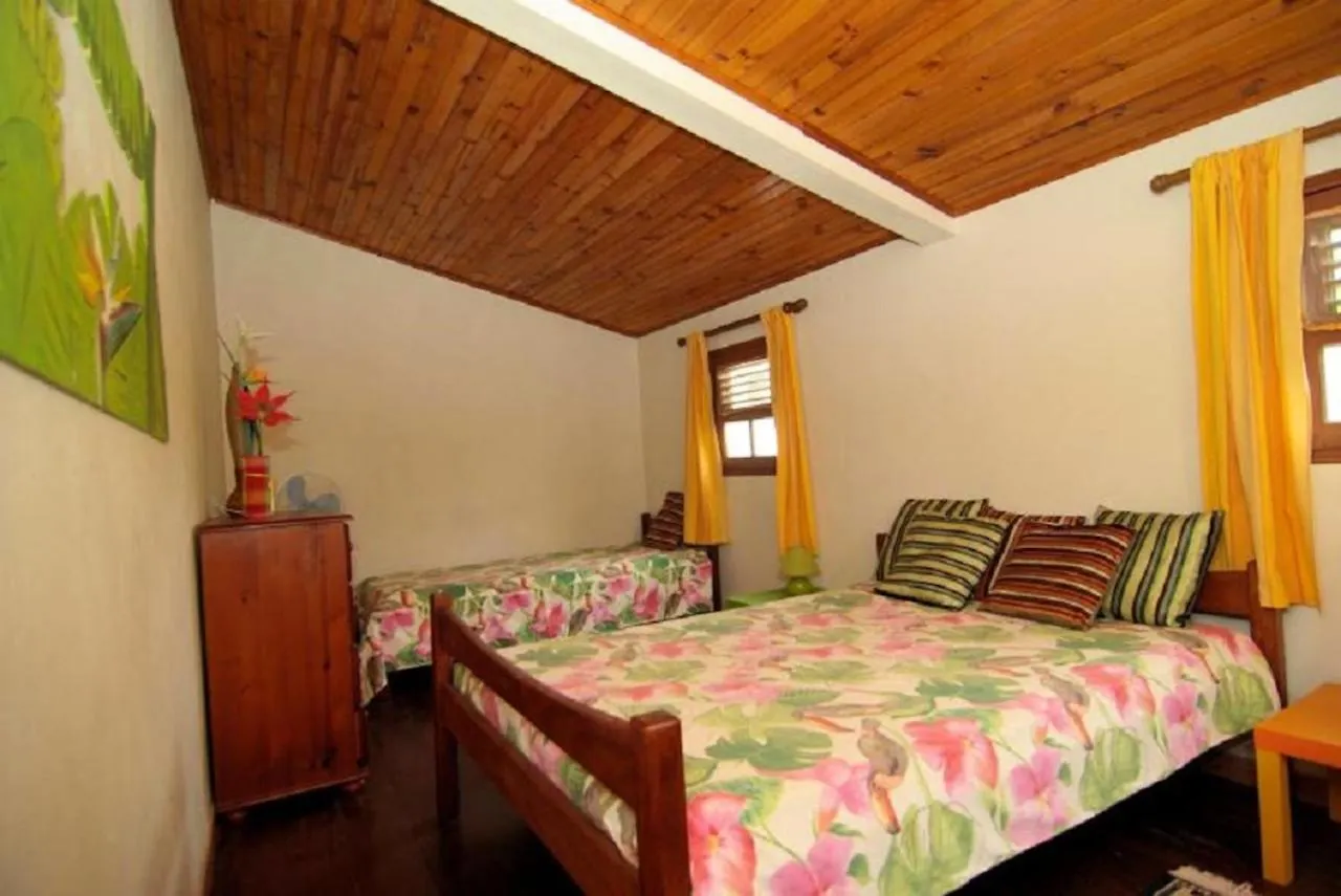 Appartement Accueillant Au Robert Avec Balcon Et Jardin Le Robert Martinique